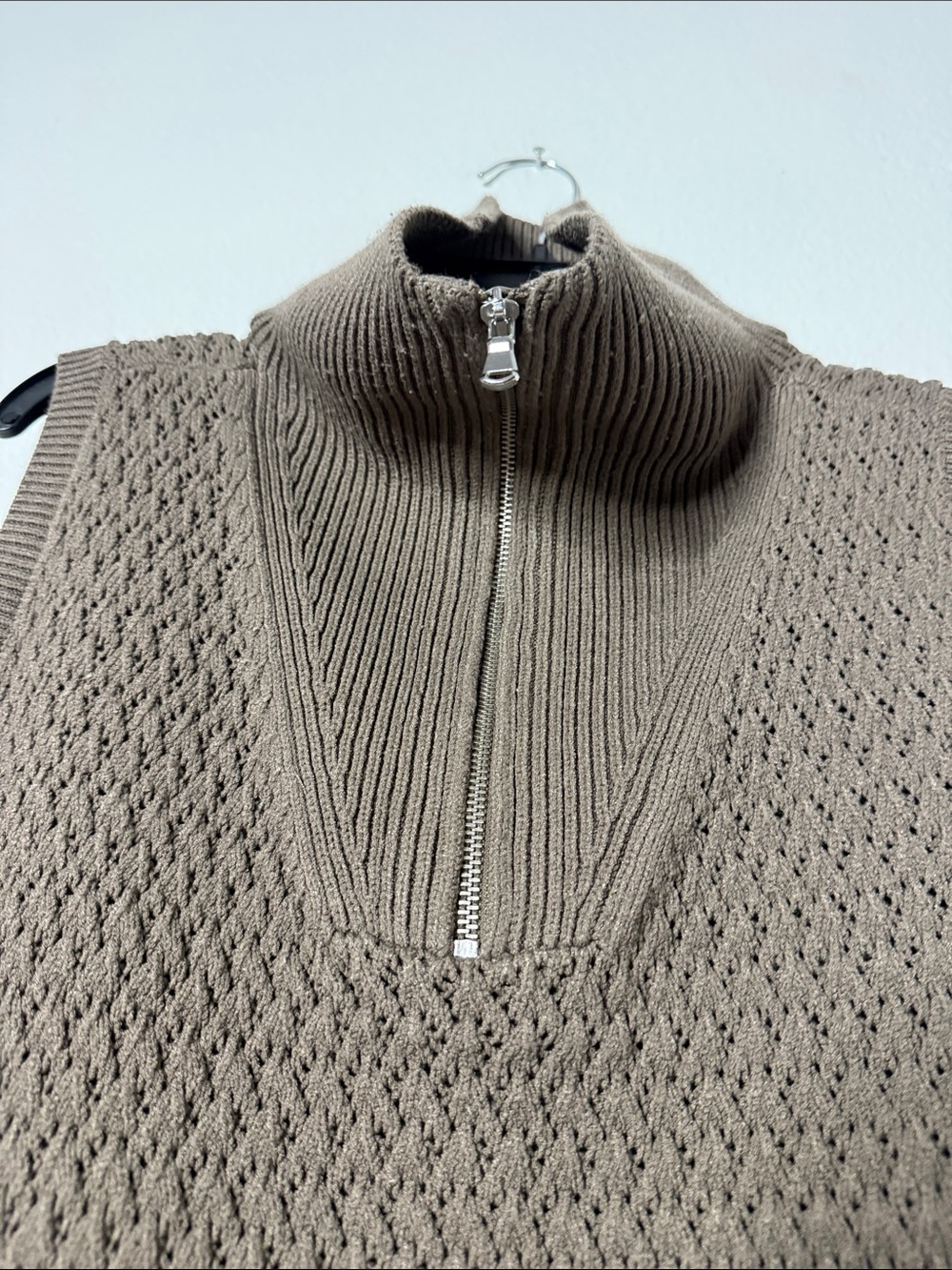 Lou & Grey Taupe Gray Pointelle Knit Half-Zip Sleeveless Sweater Top - Picture 5 of 12